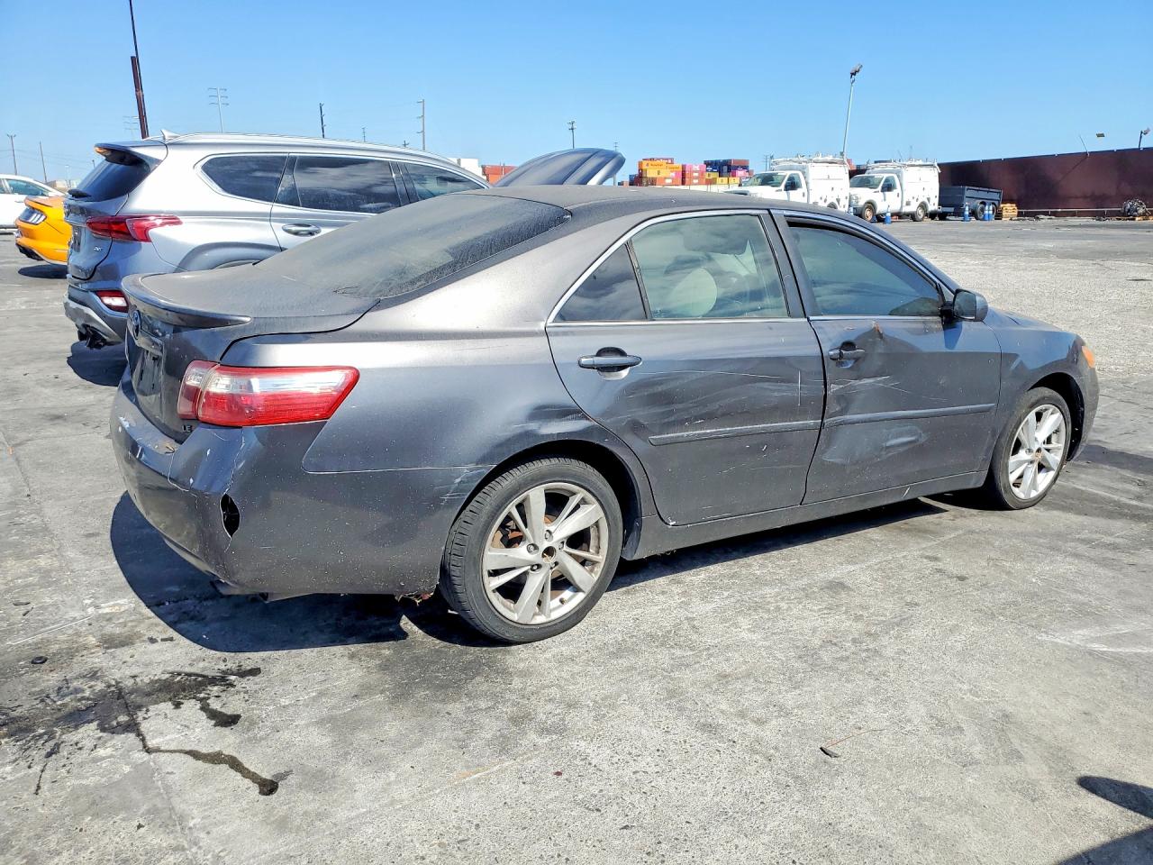 2007 Toyota Camry Le Gray vin: JTNBE46K973058168