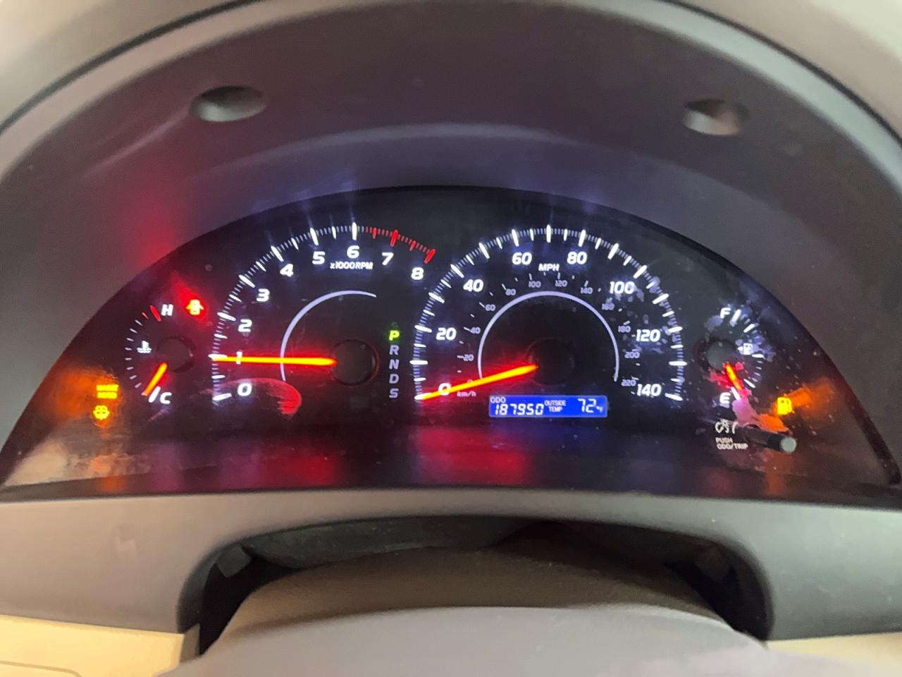 2011 Toyota Camry Le Red vin: 4T4BF3EK4BR150080