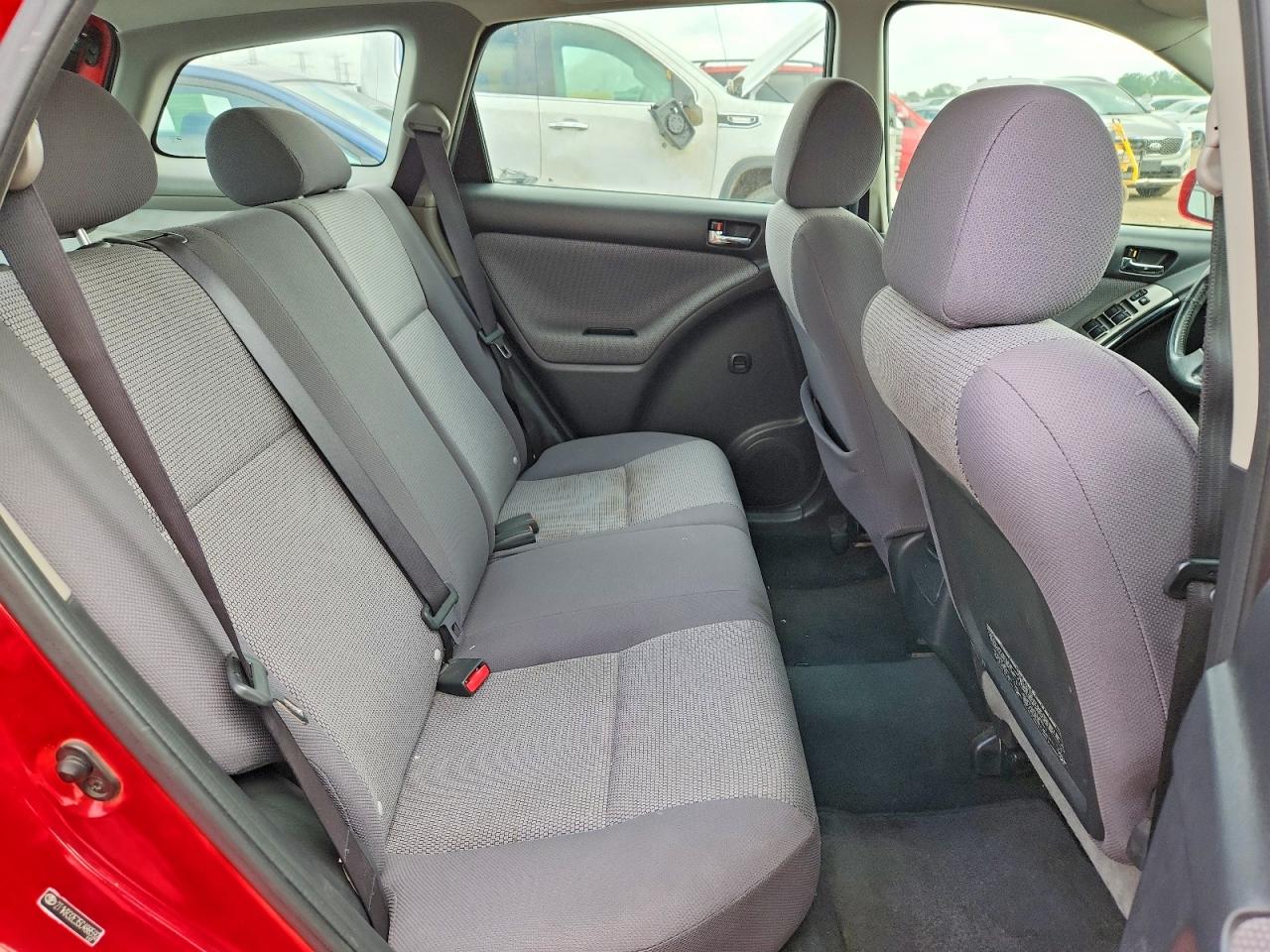 2005 Toyota Corolla Matrix Xr Красный vin: 2T1KR32E35C488592