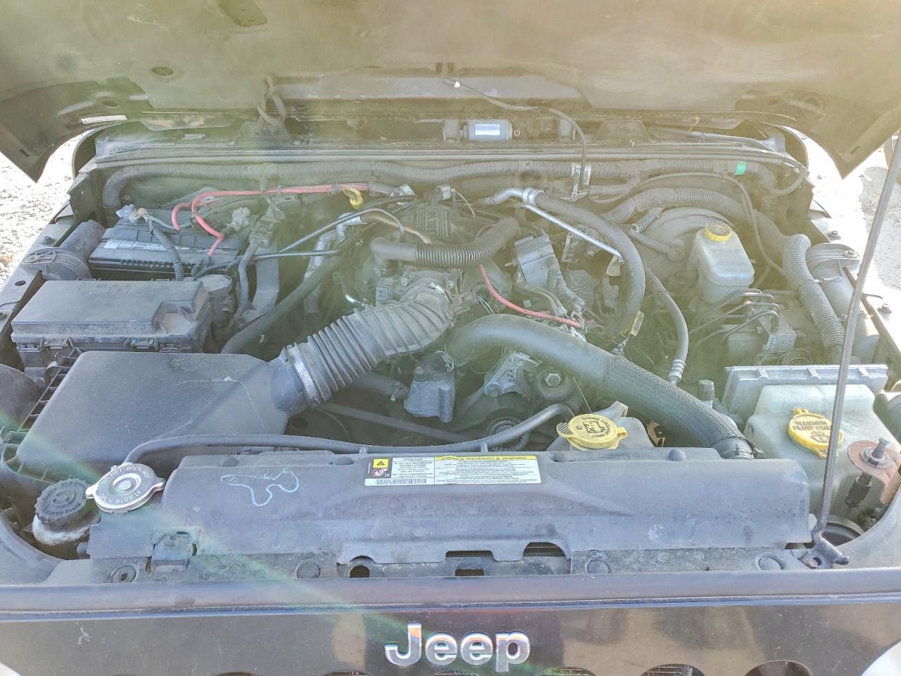 2008 Jeep Wrangler Unlimited Sahara Black vin: 1J4GA59108L552770