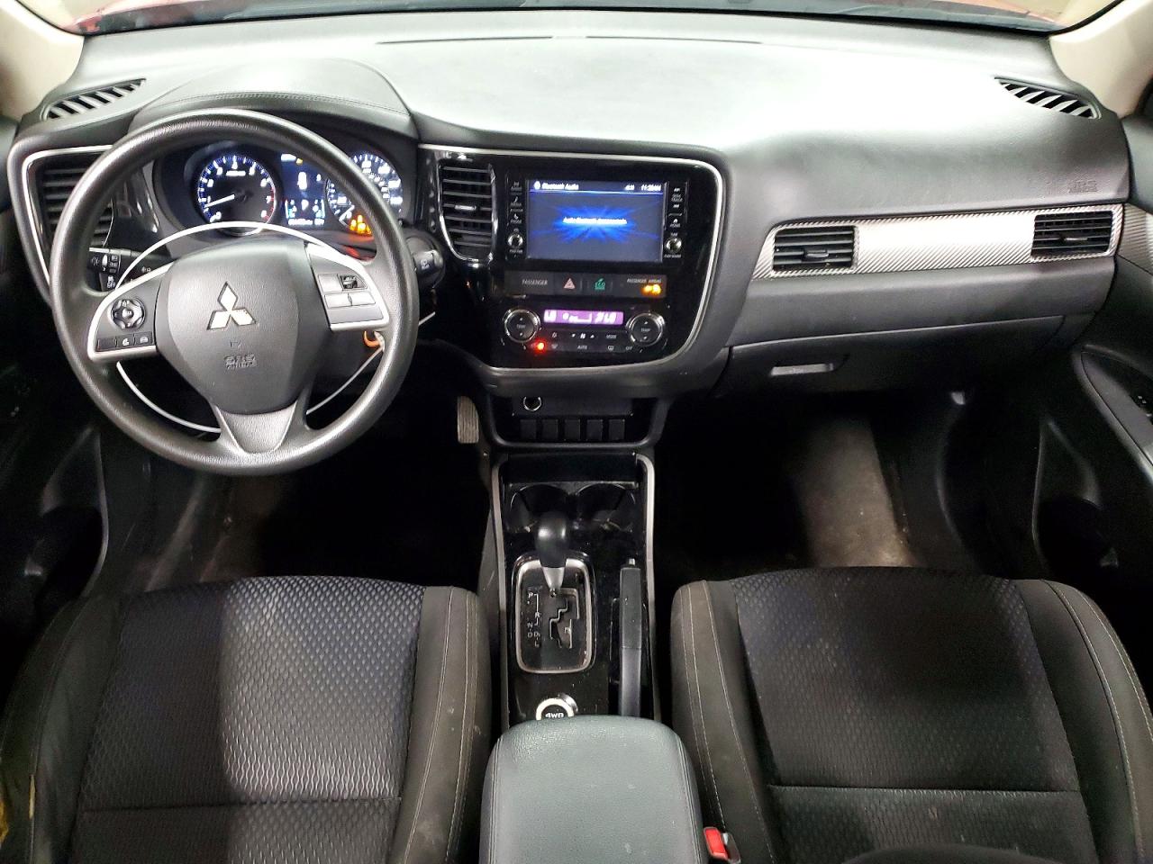 2018 Mitsubishi Outlander Se Красный vin: JA4AZ3A31JZ057013