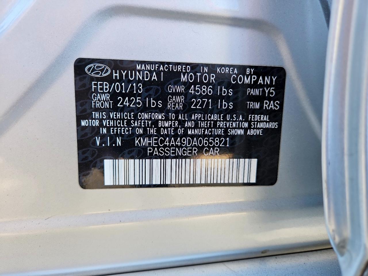 2013 Hyundai Sonata Hybrid Silver vin: KMHEC4A49DA065821