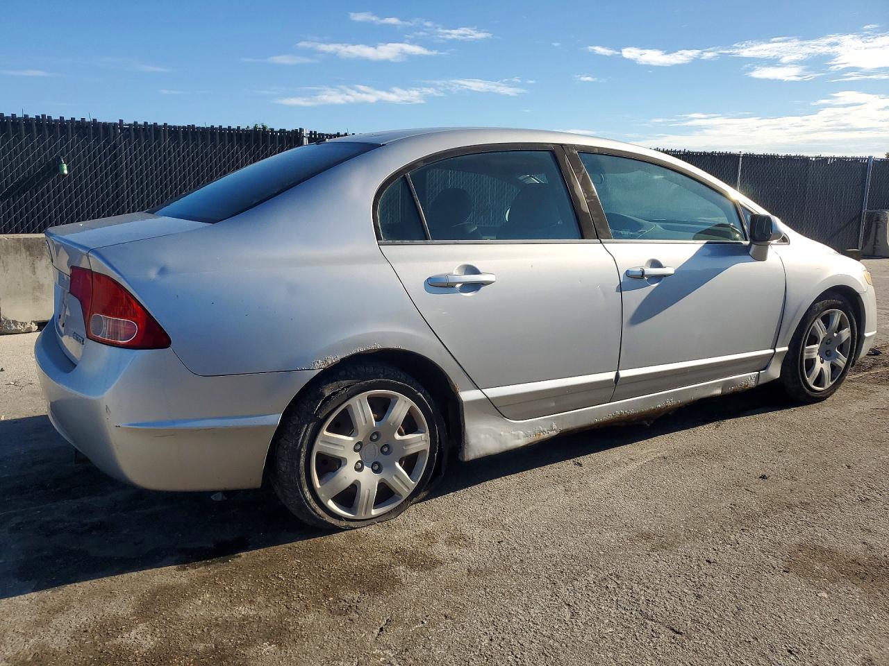 2008 Honda Civic Lx Silver vin: 1HGFA15578L008755