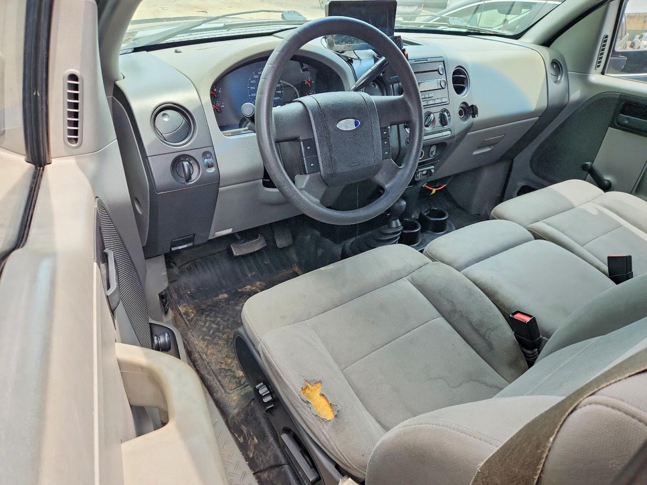 2004 Ford F150 Black vin: 1FTRX14W74FA08932