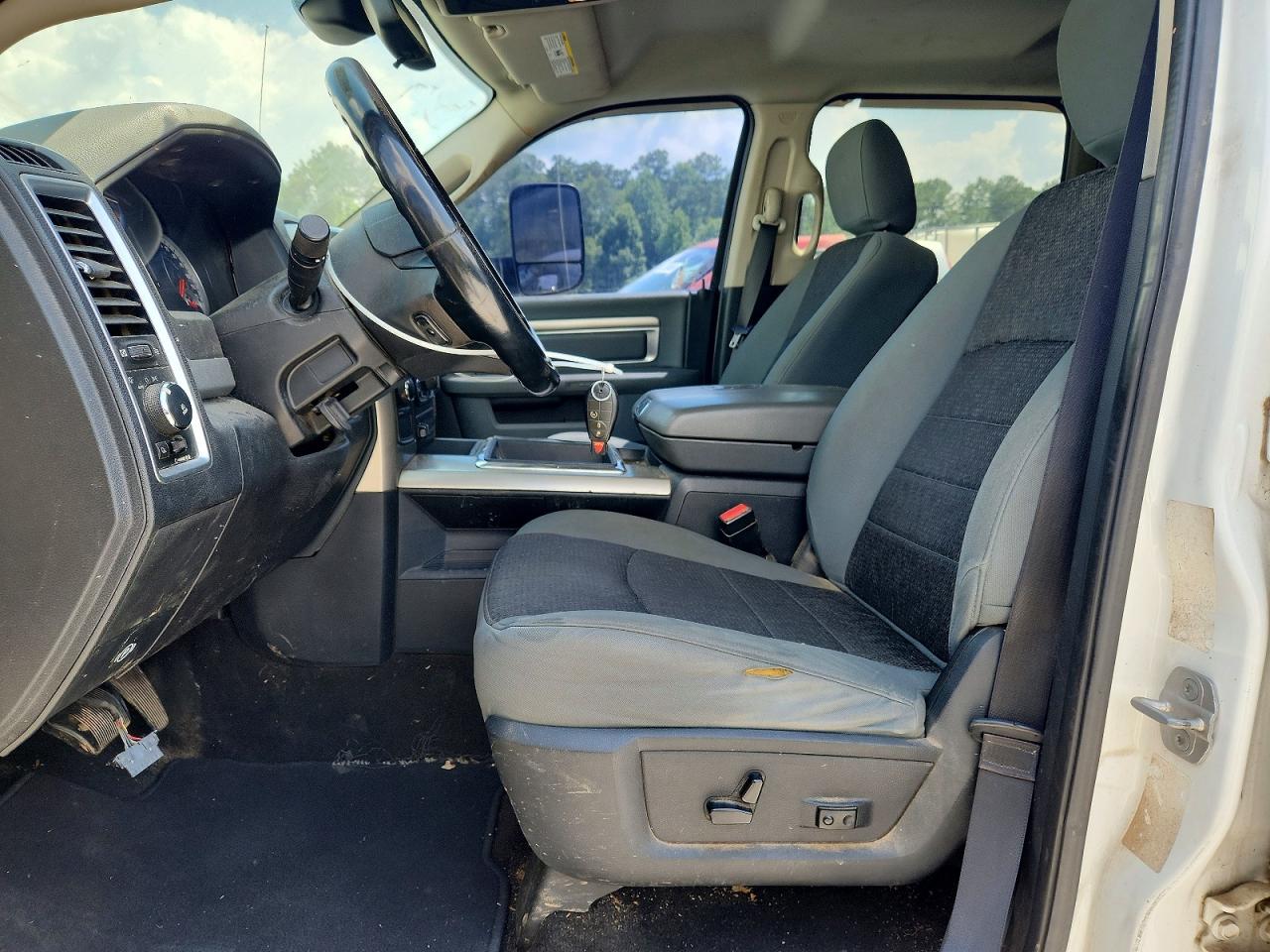 2013 Ram 3500 Slt White vin: 3C63RRHL2DG616278