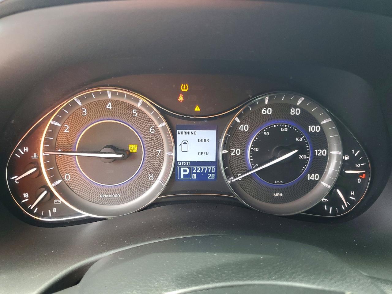 2011 Infiniti Qx56 Base Серебряный vin: JN8AZ2NC1B9300285