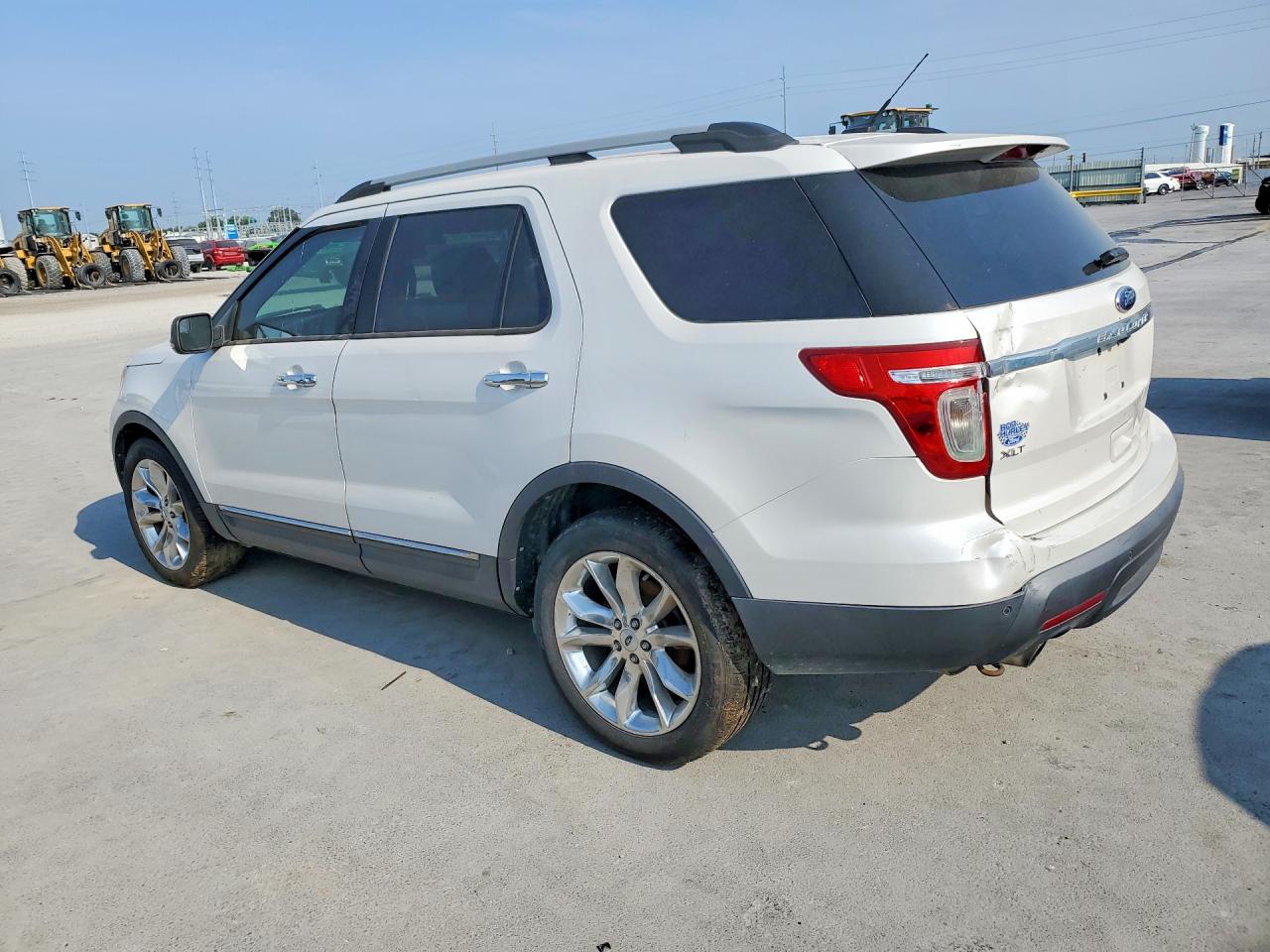 2012 Ford Explorer Xlt White vin: 1FMHK8D89CGA08682