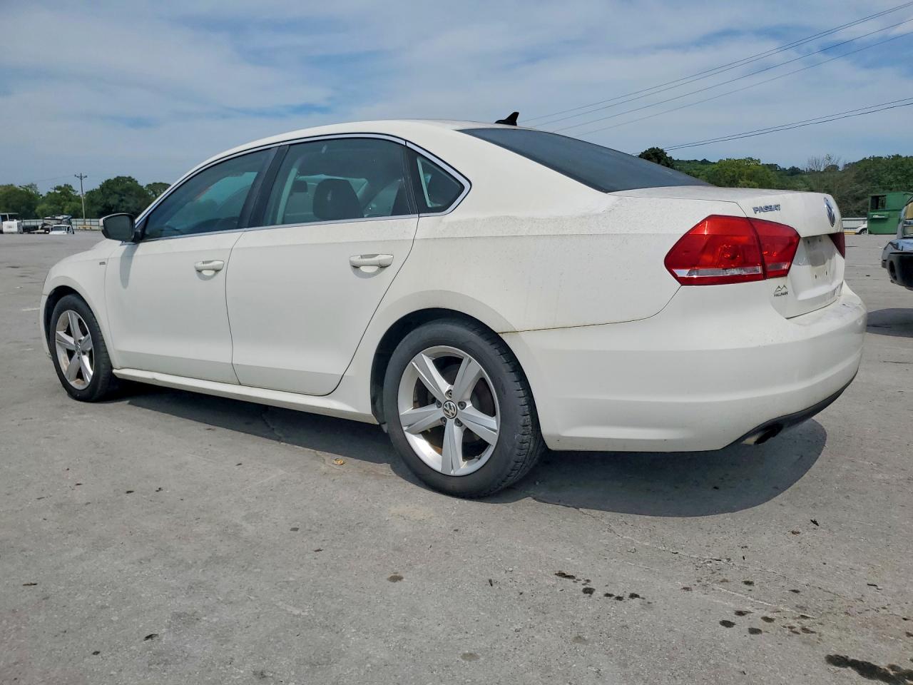 2014 Volkswagen Passat S White vin: 1VWAS7A34EC047387