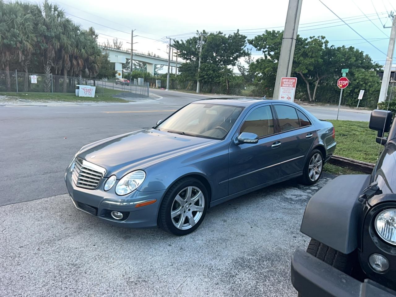2007 Mercedes-benz E 350 Синий vin: WDBUF56X47B003823