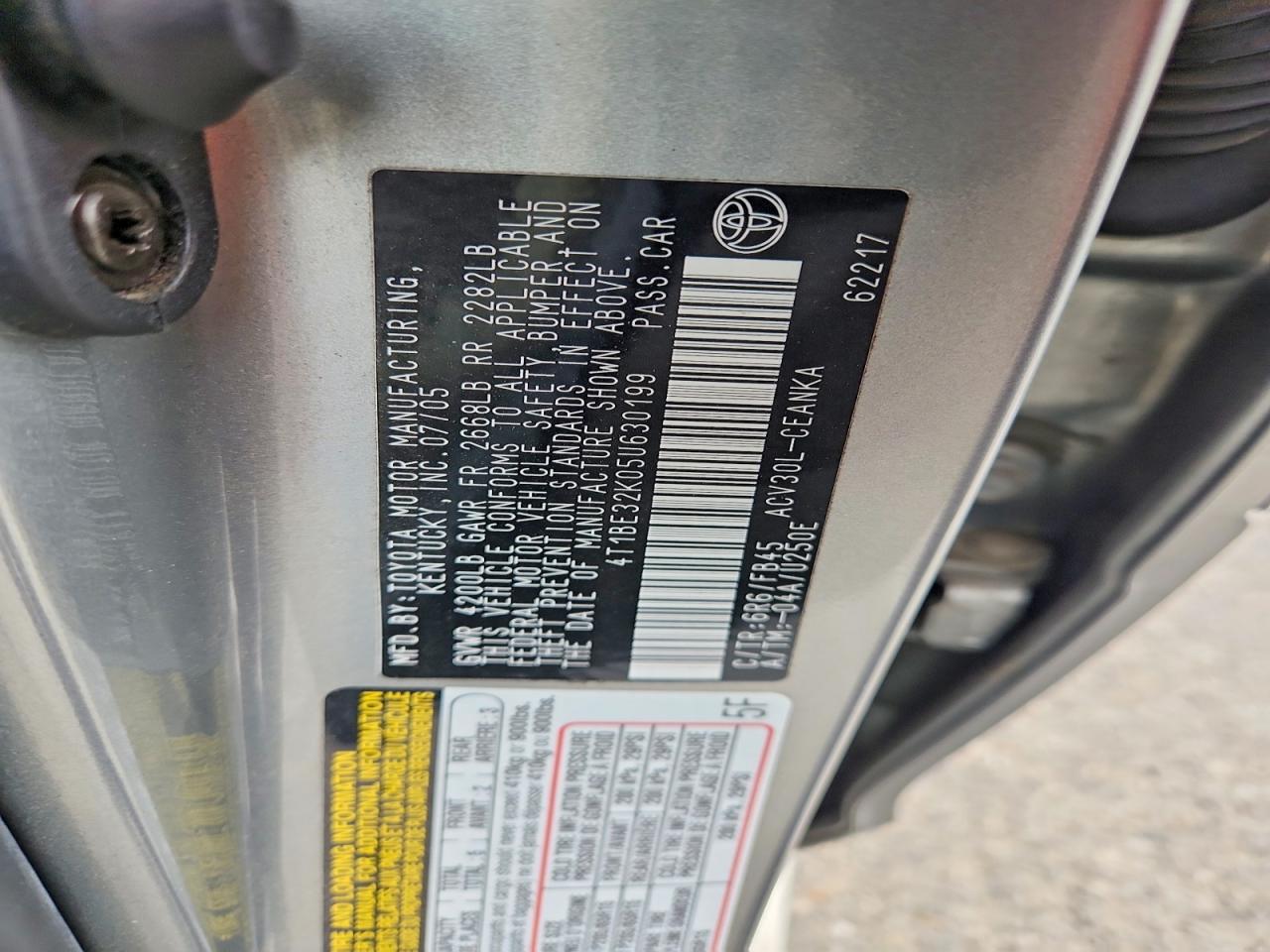 2005 Toyota Camry Le Silver vin: 4T1BE32K05U630199