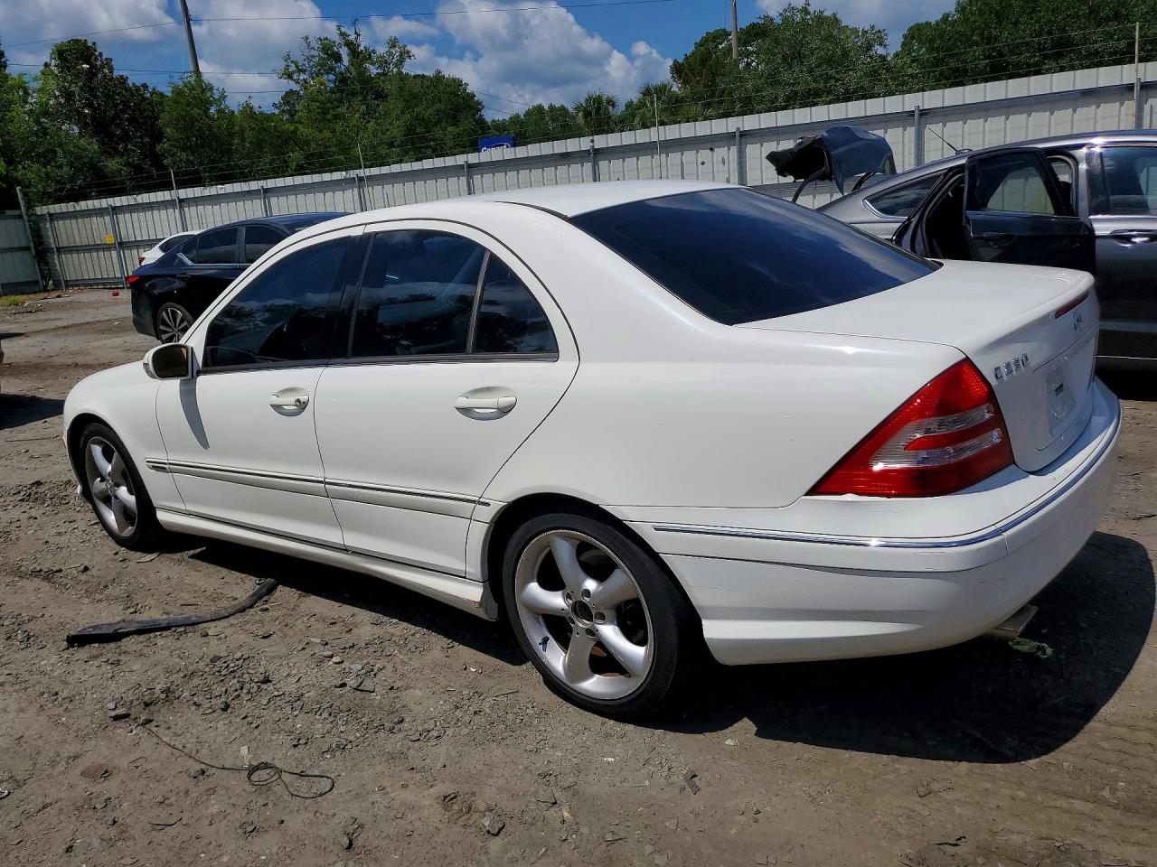 2006 Mercedes-benz C 230 Белый vin: WDBRF52H06A856311