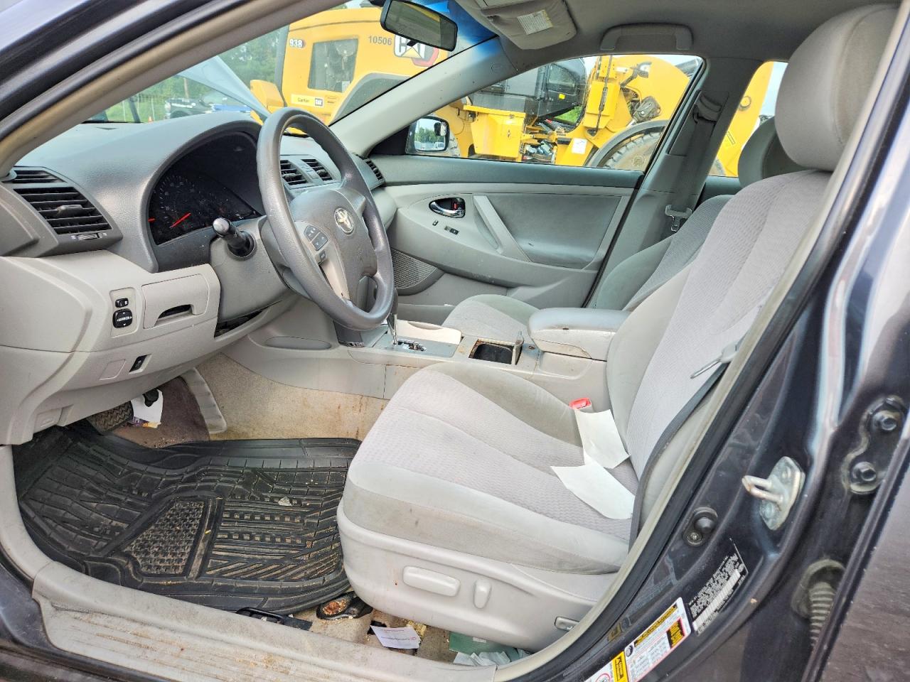 2010 Toyota Camry Le Gray vin: 4T1BF3EK6AU109488
