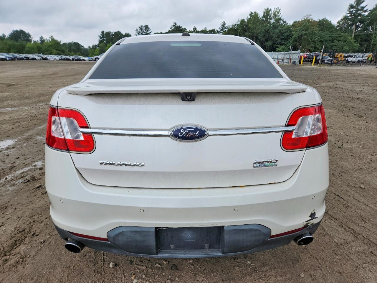 2010 Ford Taurus Sho White vin: 1FAHP2KT9AG117365