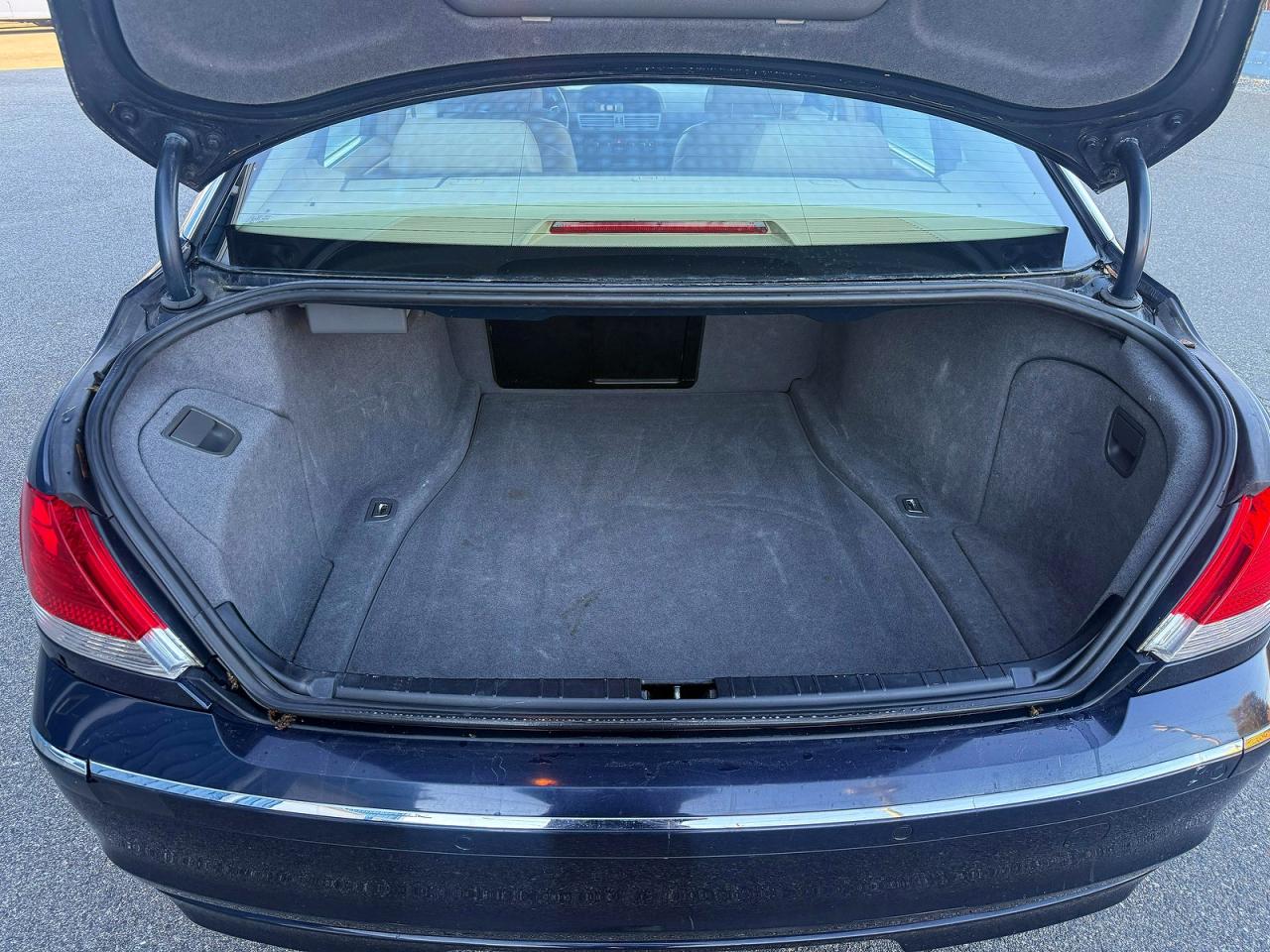 2007 Bmw 750 Синий vin: WBAHN83507DT68768