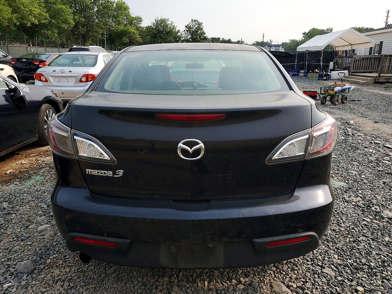2011 Mazda 3 I Black vin: JM1BL1VG2B1357401