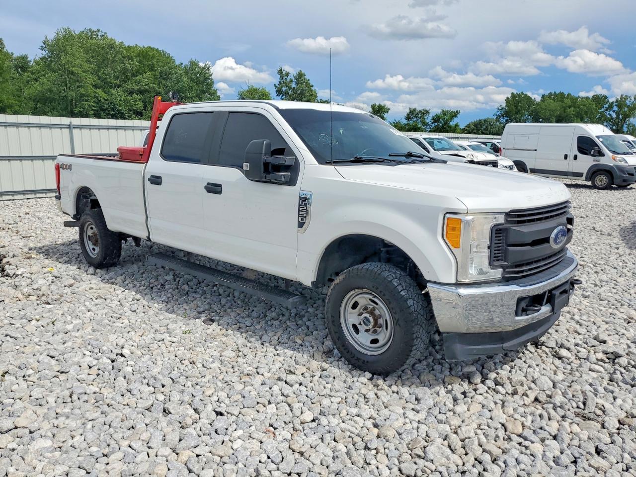 2017 Ford F250 Super Duty White vin: 1FT7W2B62HEF22718