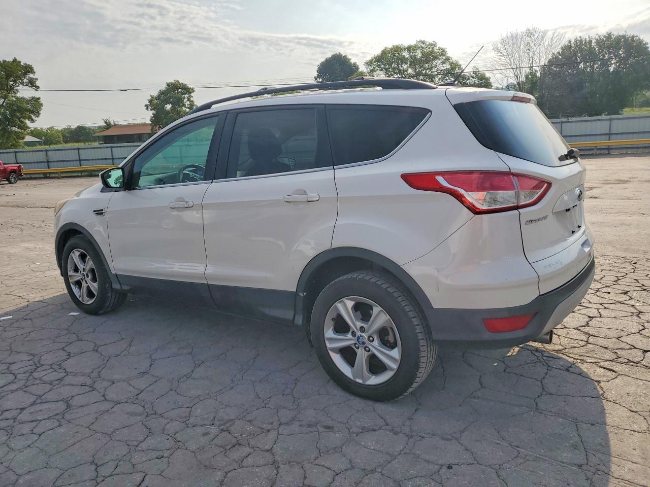 2013 Ford Escape Se White vin: 1FMCU0GX6DUD07588