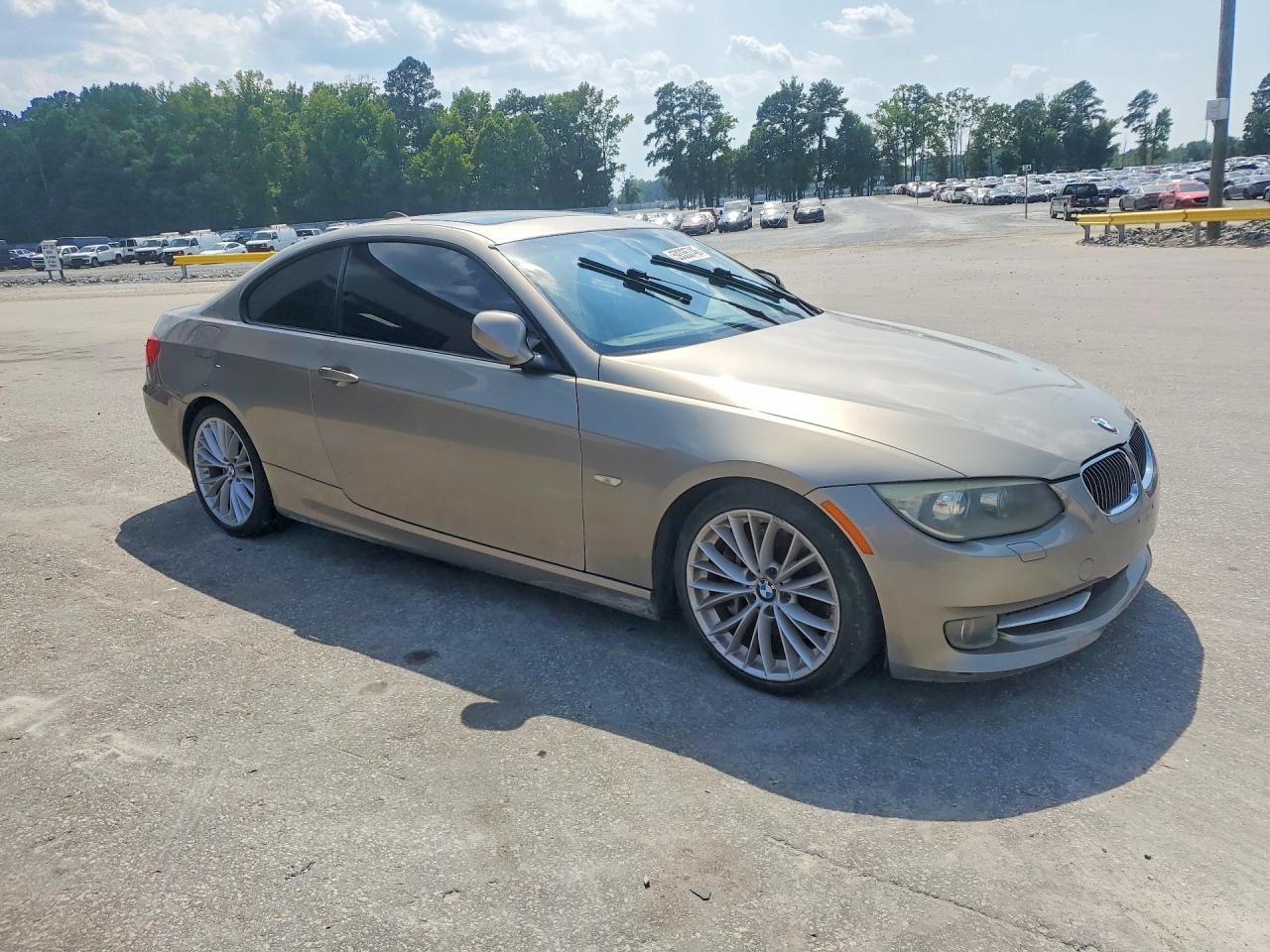 2011 Bmw 335 I Gold vin: WBAKG7C59BE264082