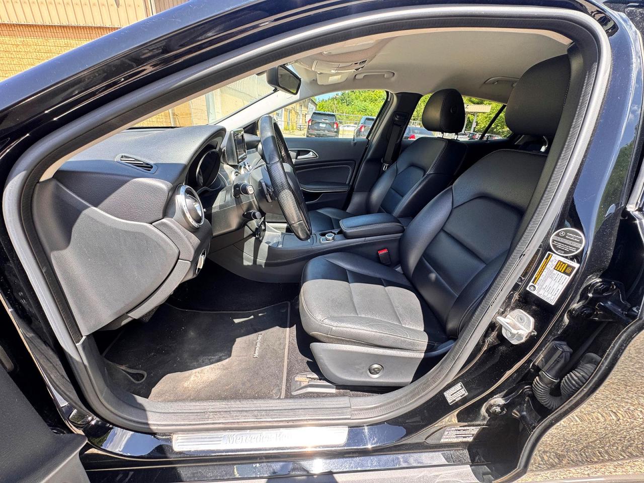 2015 Mercedes-benz Gla 250 Black vin: WDCTG4EB3FJ139806