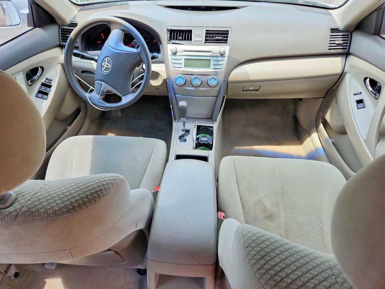 2009 Toyota Camry Base White vin: 4T1BE46KX9U917619