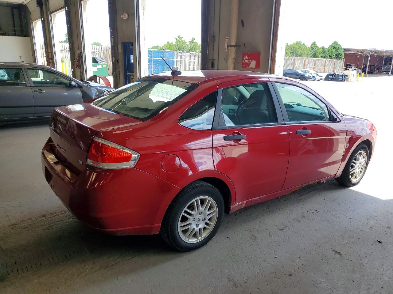 2011 Ford Focus Se Красный vin: 1FAHP3FNXBW197526