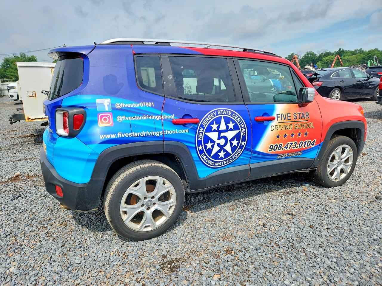 2015 Jeep Renegade Limited Two Tone vin: ZACCJBDT4FPC00862