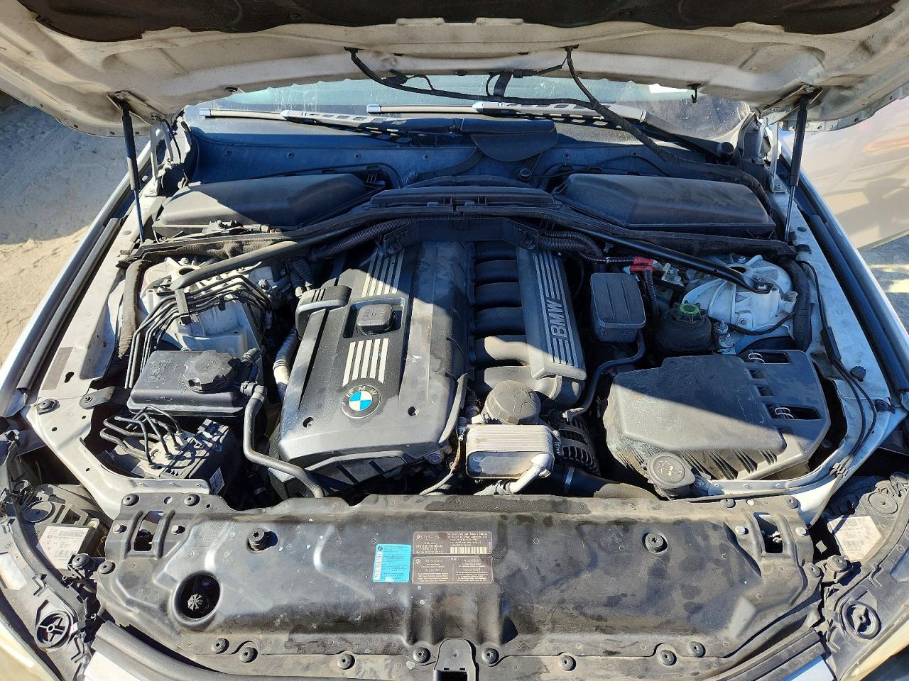 2010 Bmw 528 I Серебряный vin: WBANU5C52AC441723