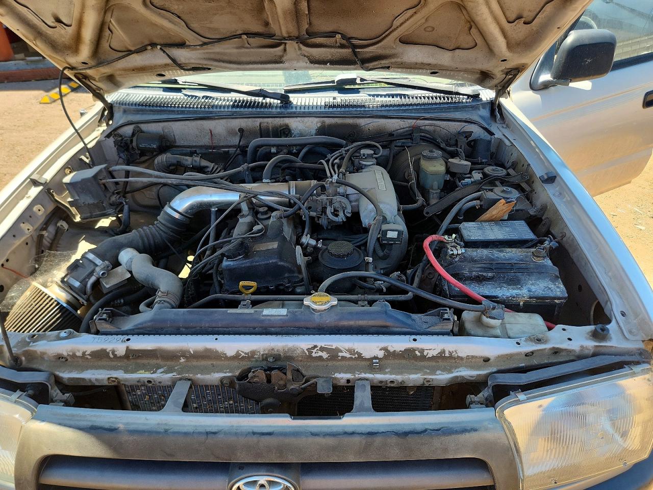 1998 Toyota 4runner Base Silver vin: JT3GM84R2W0033492
