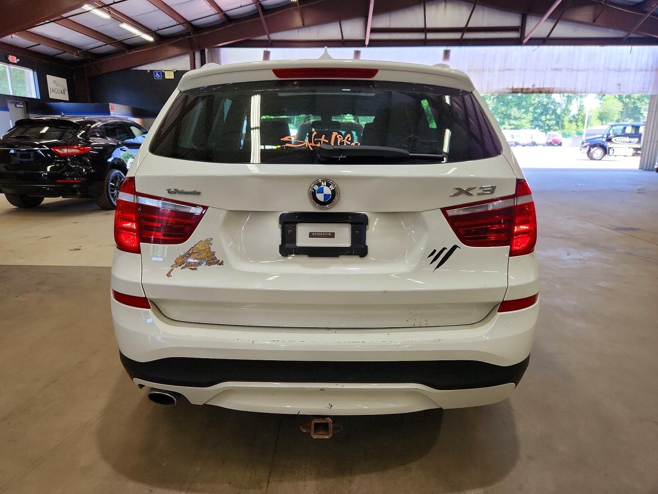 2015 Bmw X3 White vin: 5UXWY3C57F0E95559