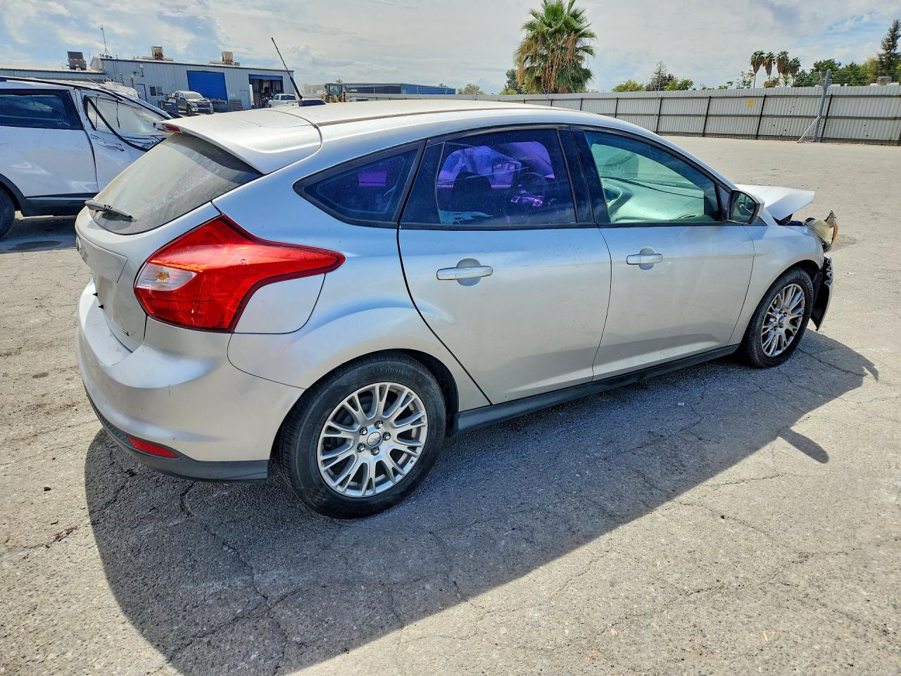 2012 Ford Focus Se Серебряный vin: 1FAHP3K22CL168990