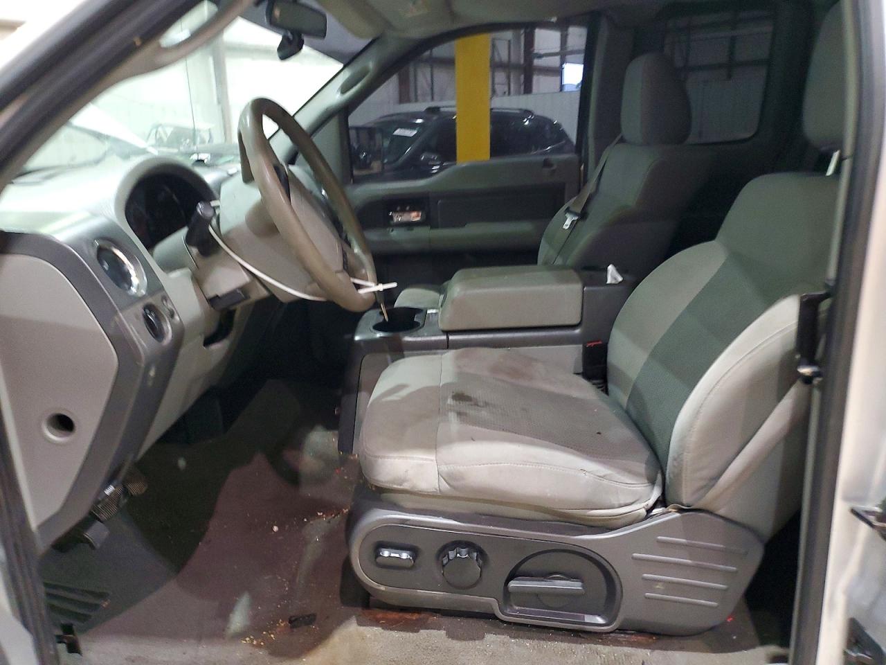 2007 Ford F150 Silver vin: 1FTPX14V27FA28122