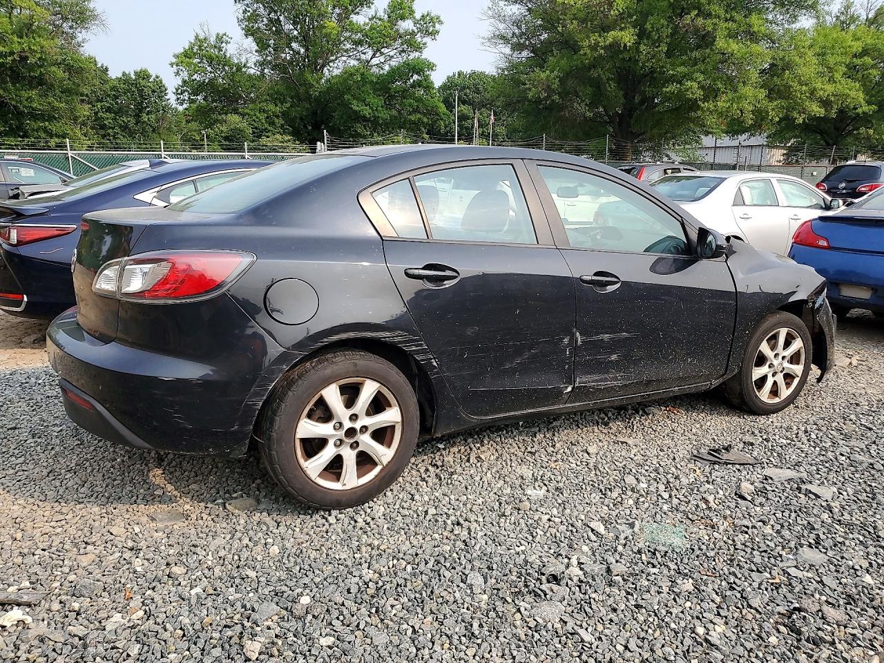2011 Mazda 3 I Black vin: JM1BL1VG2B1357401