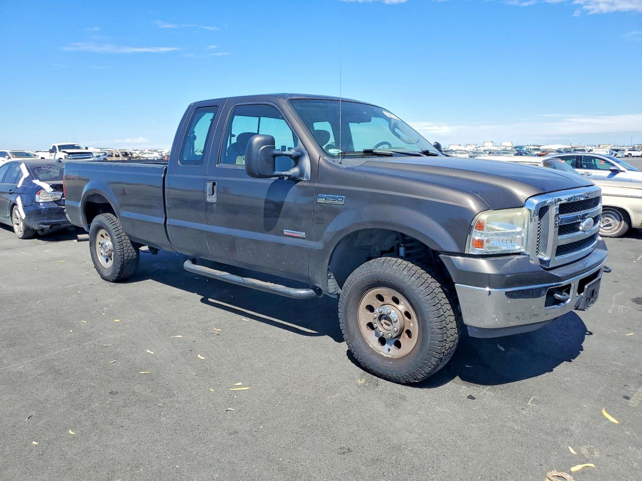 2005 Ford F250 Super Duty Gray vin: 1FTSX21P05EB21584