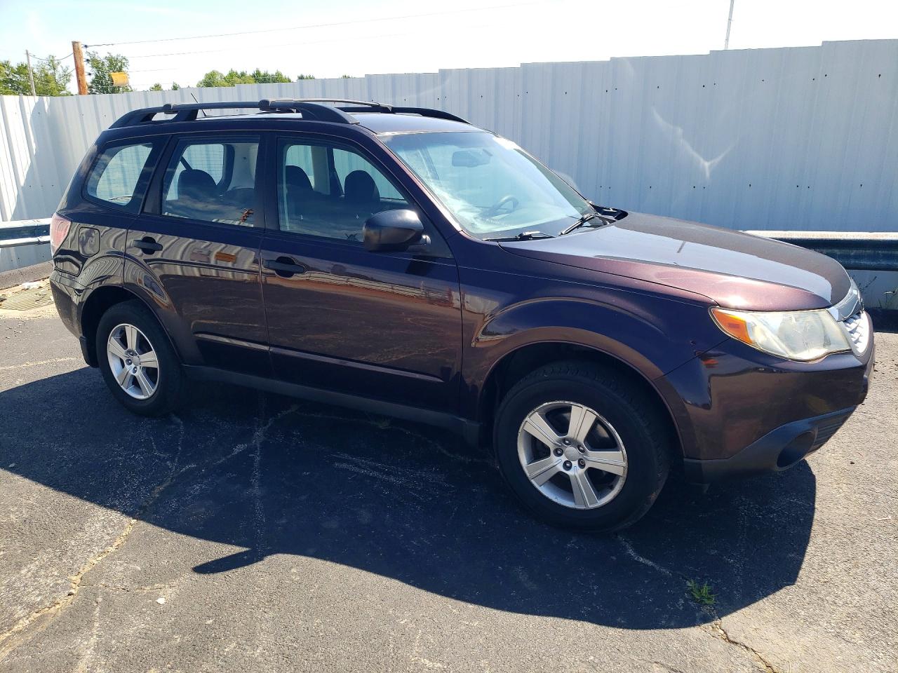 2013 Subaru Forester 2.5x Maroon vin: JF2SHABC5DH408520