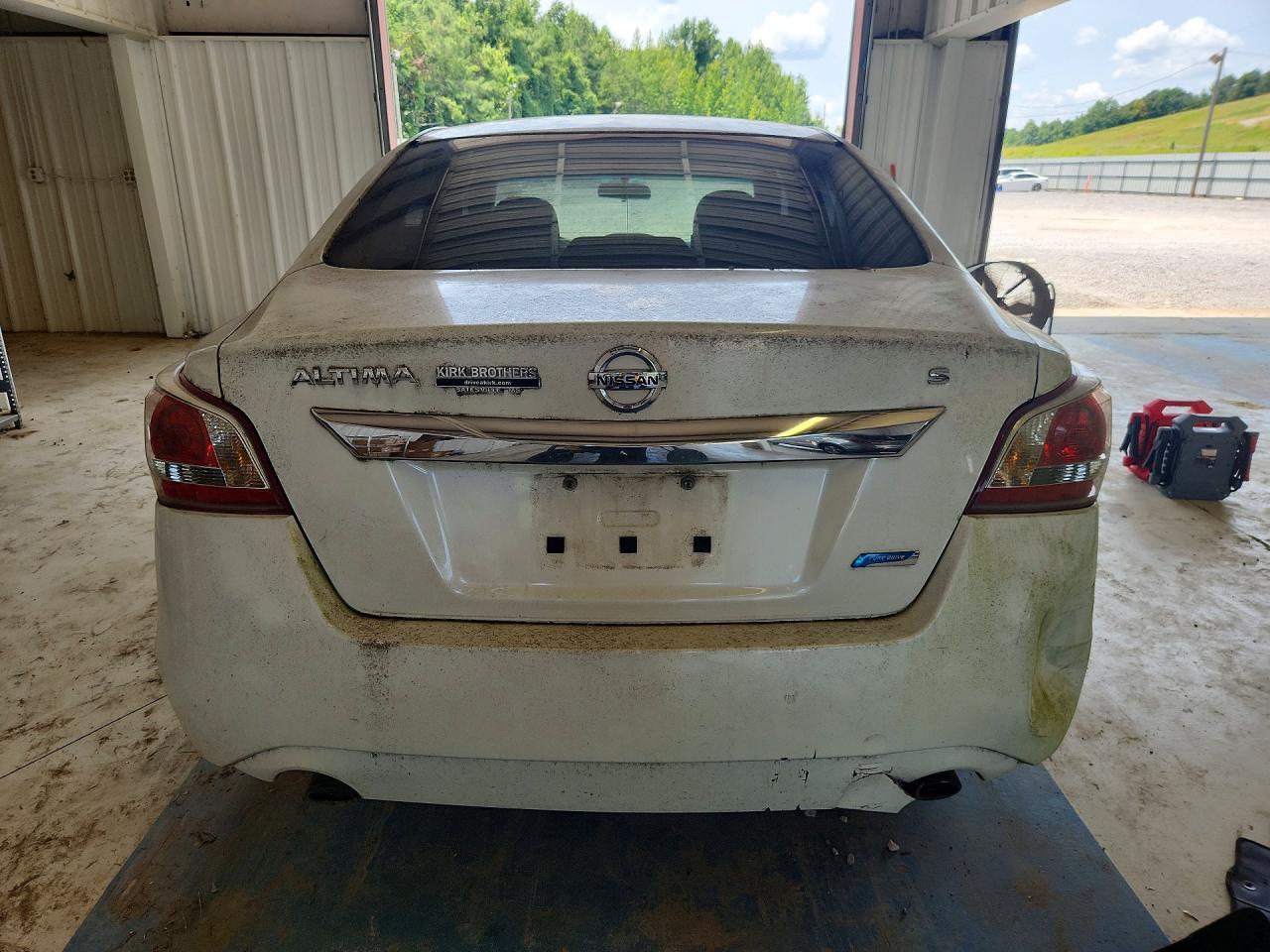 2013 Nissan Altima 2.5 White vin: 1N4AL3AP4DC122198