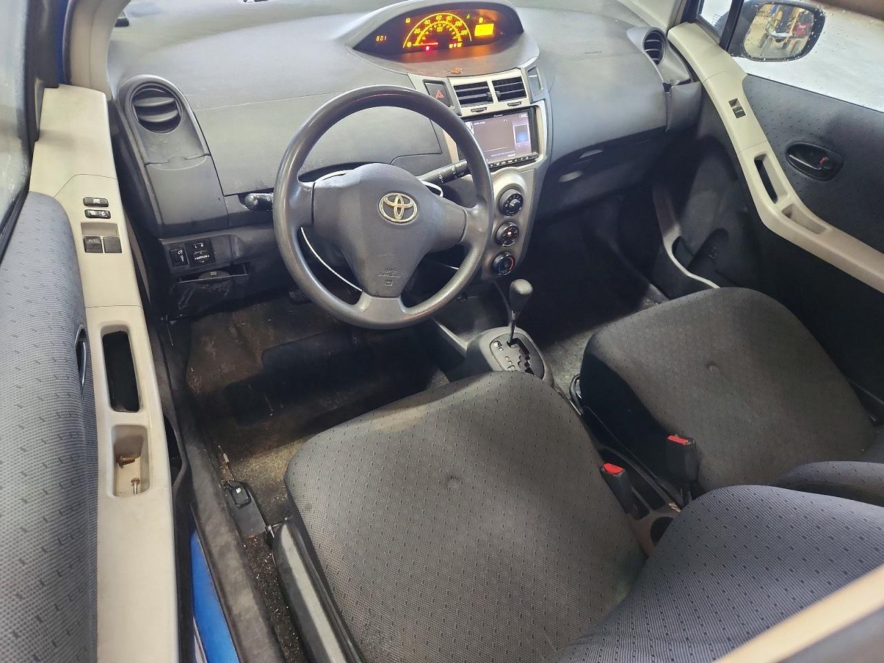 2010 Toyota Yaris Base Blue vin: JTDJT4K34A5321229