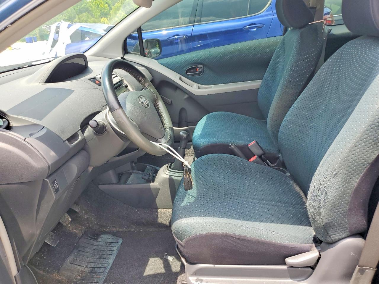 2008 Toyota Yaris Base Синий vin: JTDJT923485177091