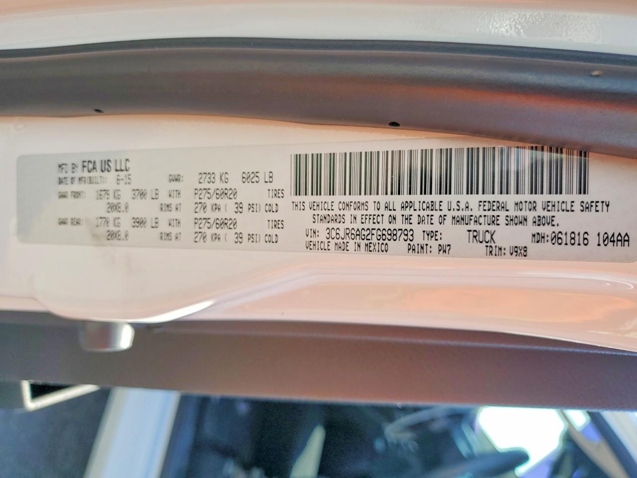 2015 Ram 1500 St White vin: 3C6JR6AG2FG698793