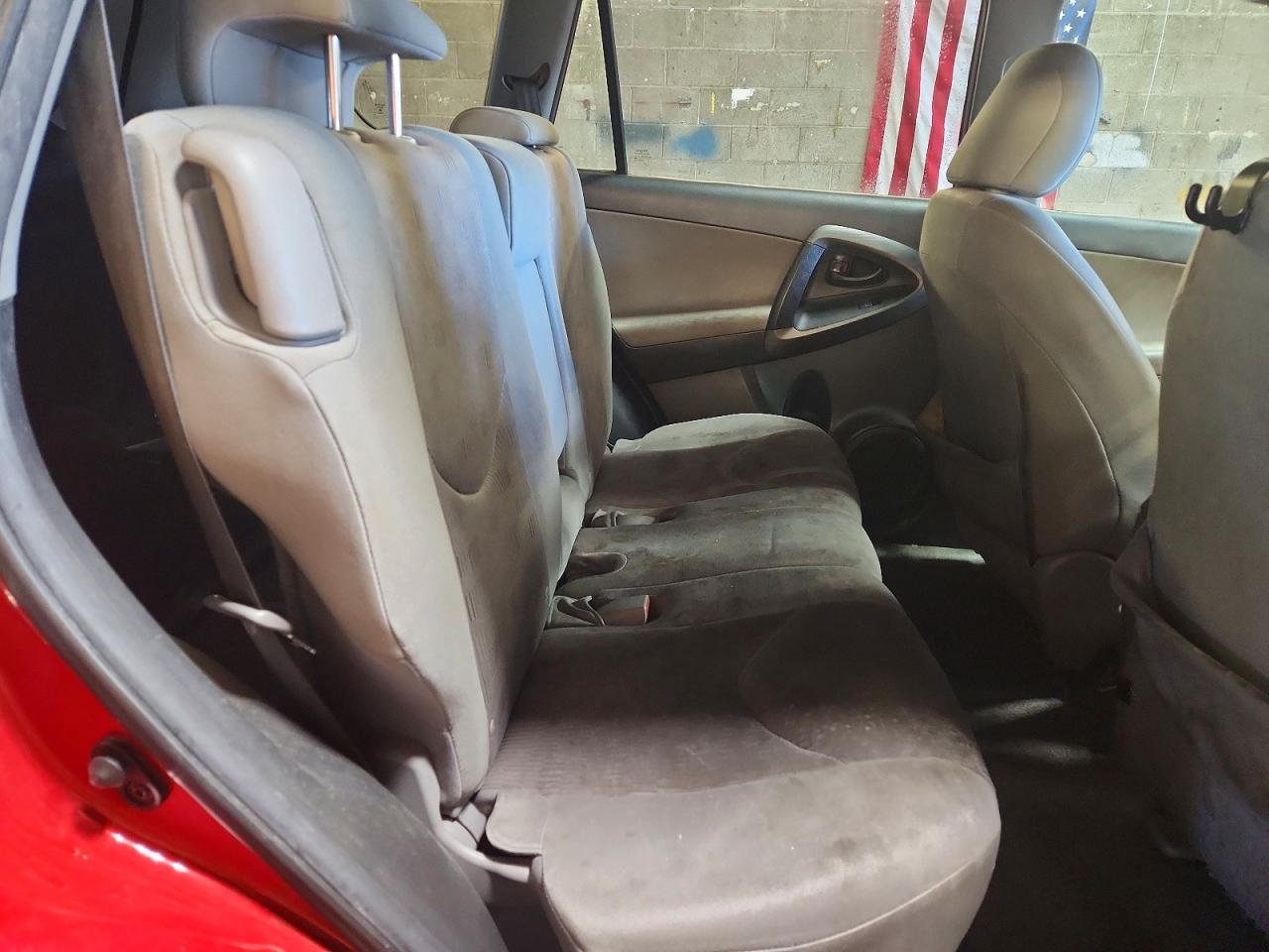 2011 Toyota Rav4 Base Красный vin: 2T3ZF4DV7BW065171