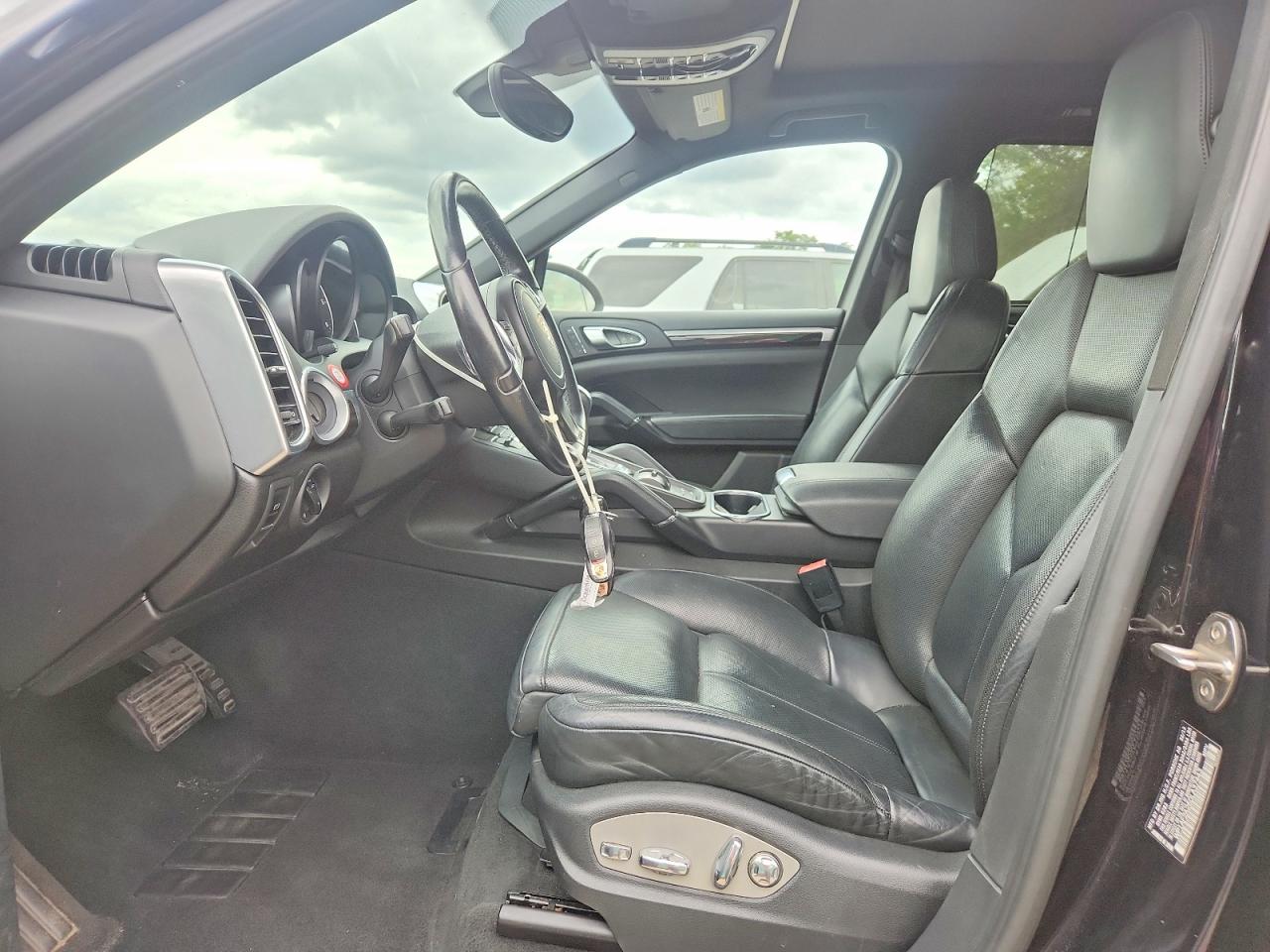 2013 Porsche Cayenne Black vin: WP1AF2A26DLA37443