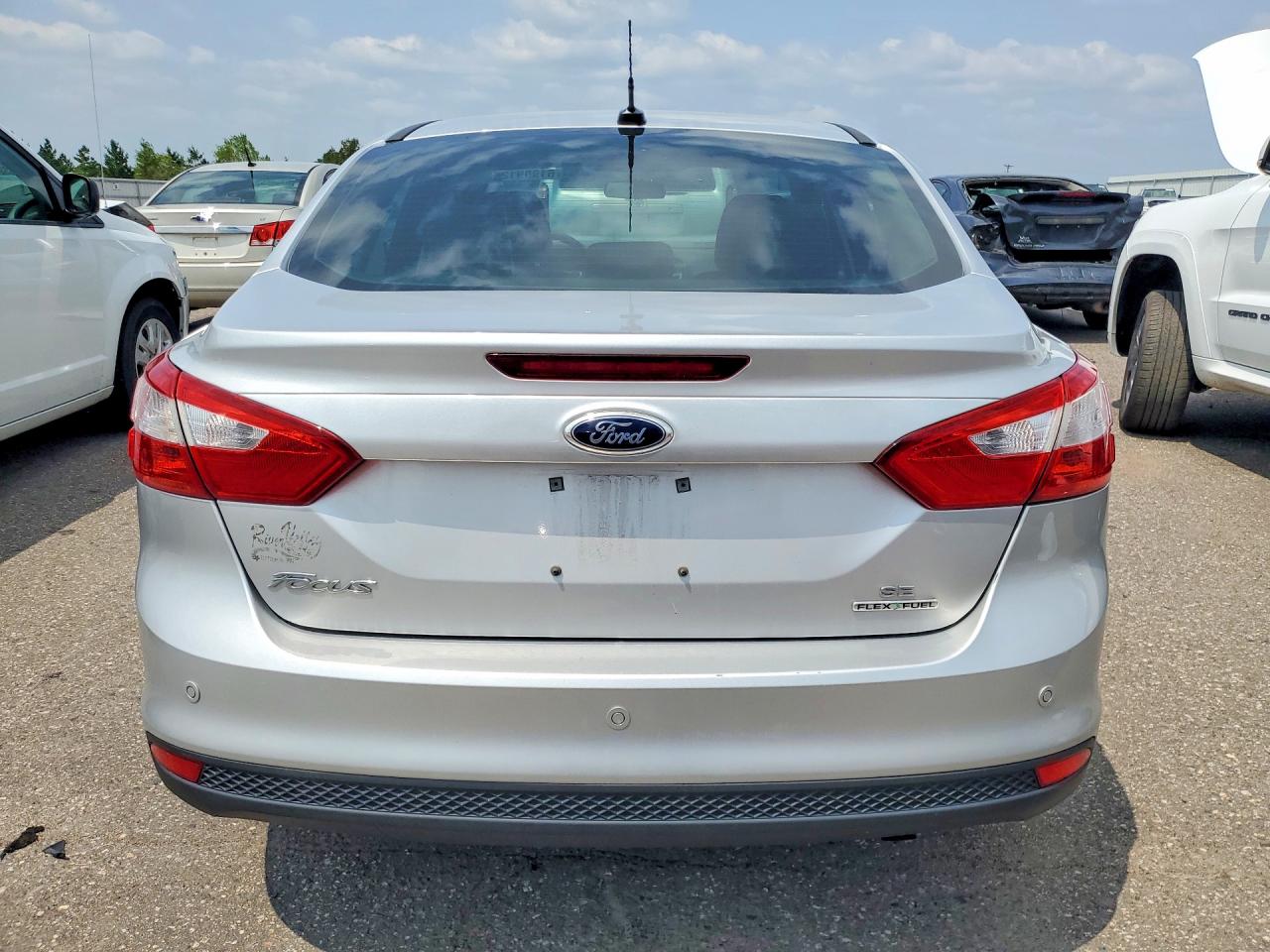 2014 Ford Focus Se Silver vin: 1FADP3F29EL441628