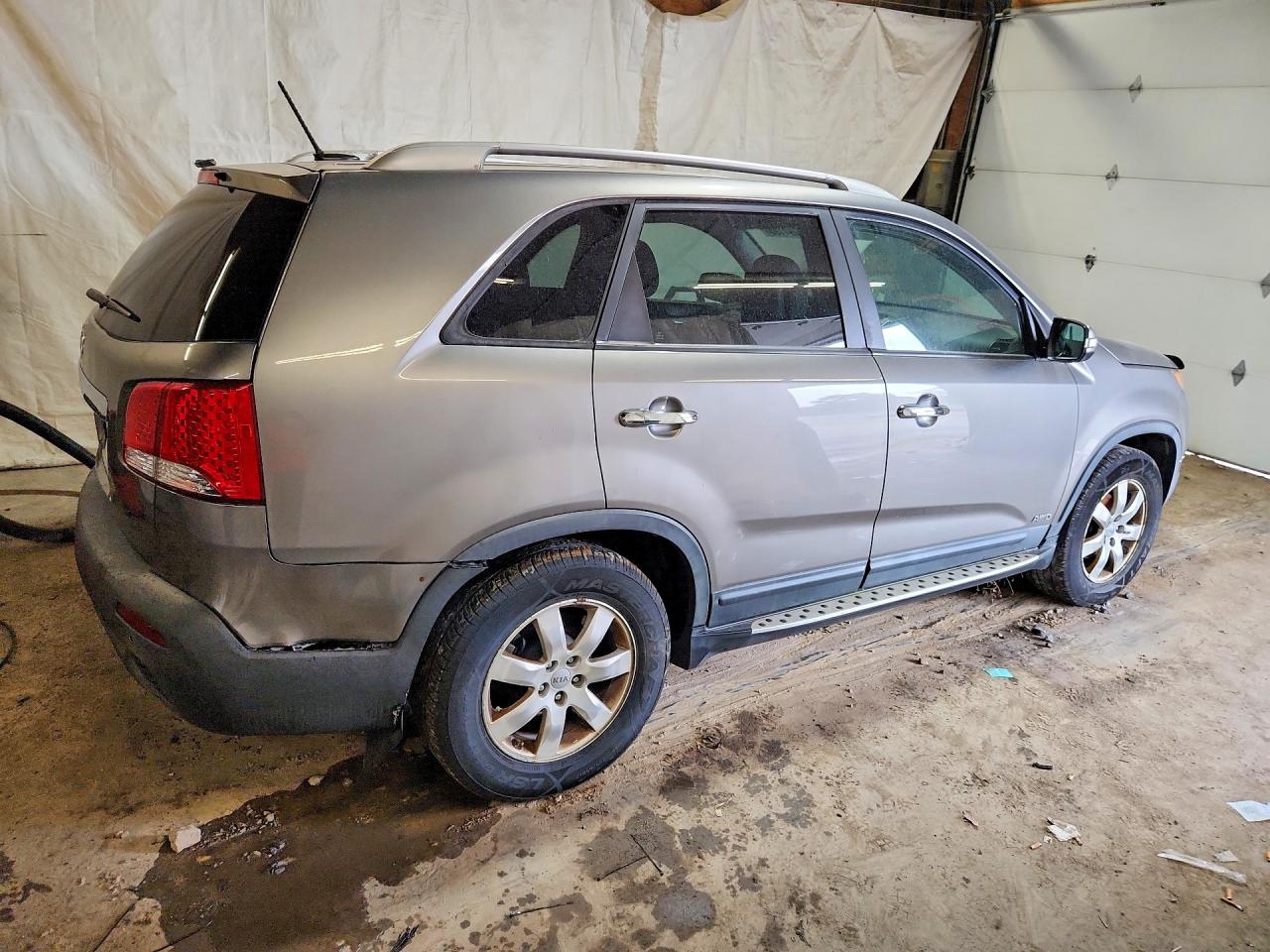 2013 Kia Sorento Lx Silver vin: 5XYKTCA61DG326264