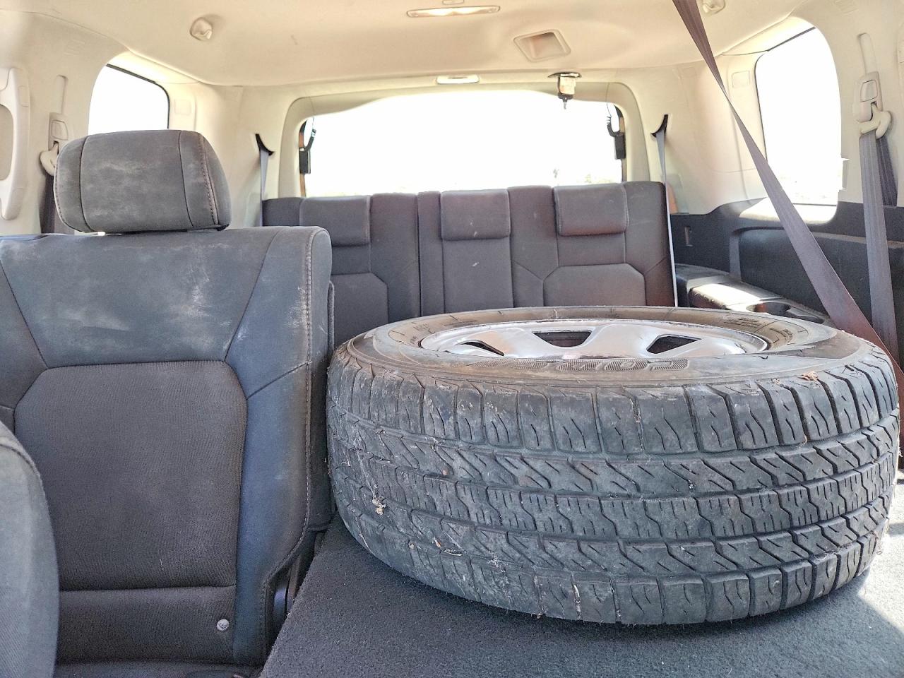2011 Honda Pilot Lx Gray vin: 5FNYF3H21BB025065