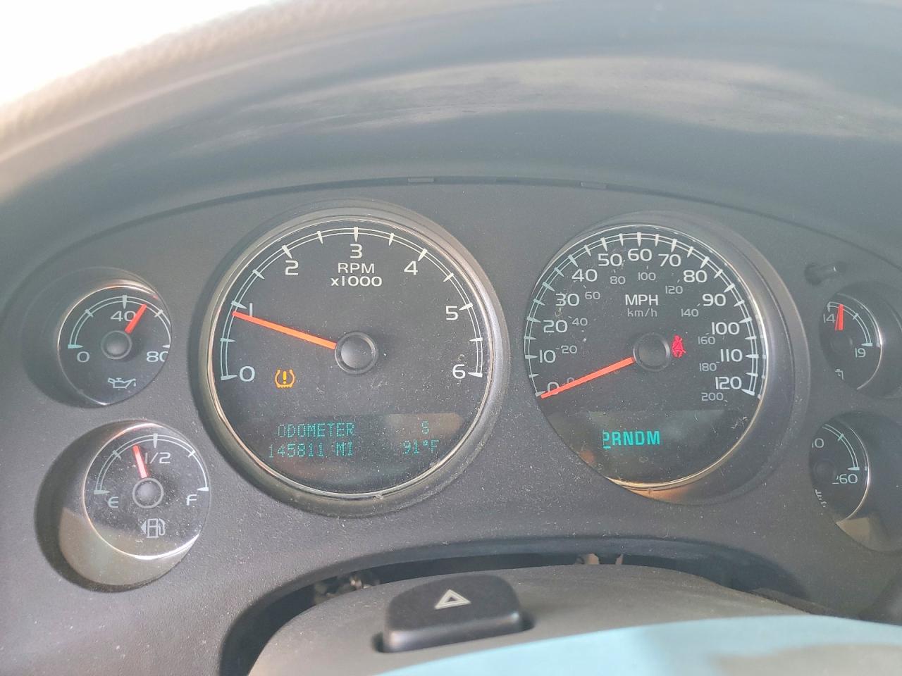2010 Chevrolet Tahoe K1500 Lt White vin: 1GNUKBE00AR261956