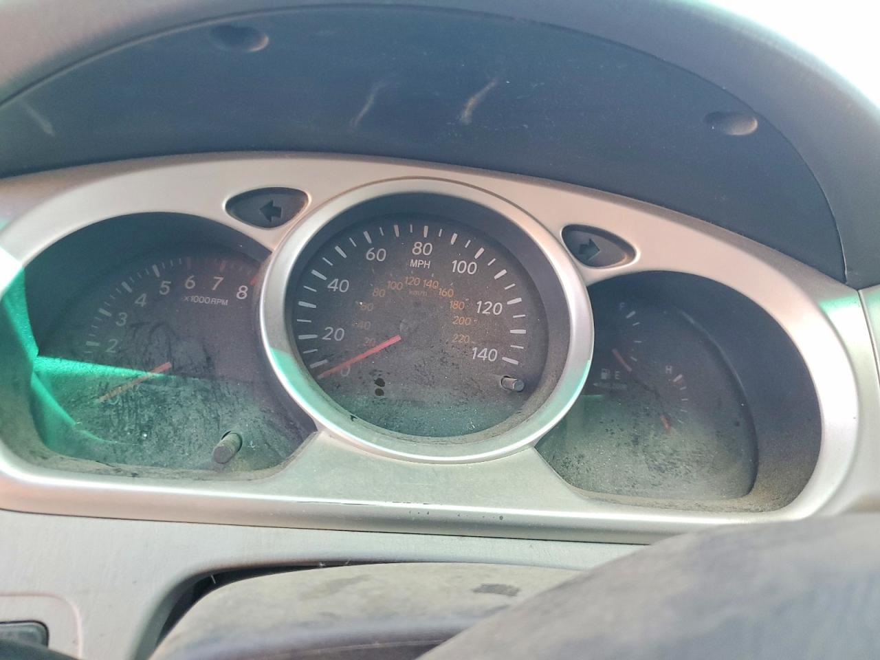 2004 Toyota Highlander Base Silver vin: JTEDP21A340042325