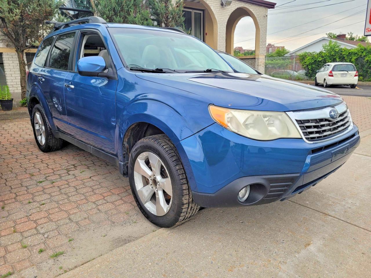 2010 Subaru Forester 2.5x Premium Blue vin: JF2SH6CC7AG806860