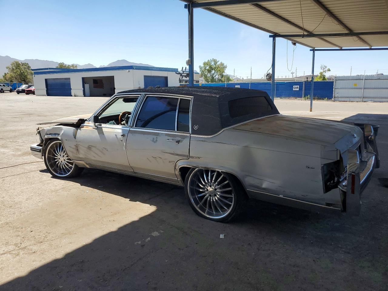 1989 Cadillac Brougham Gray vin: 1G6DW51Y7KR707034