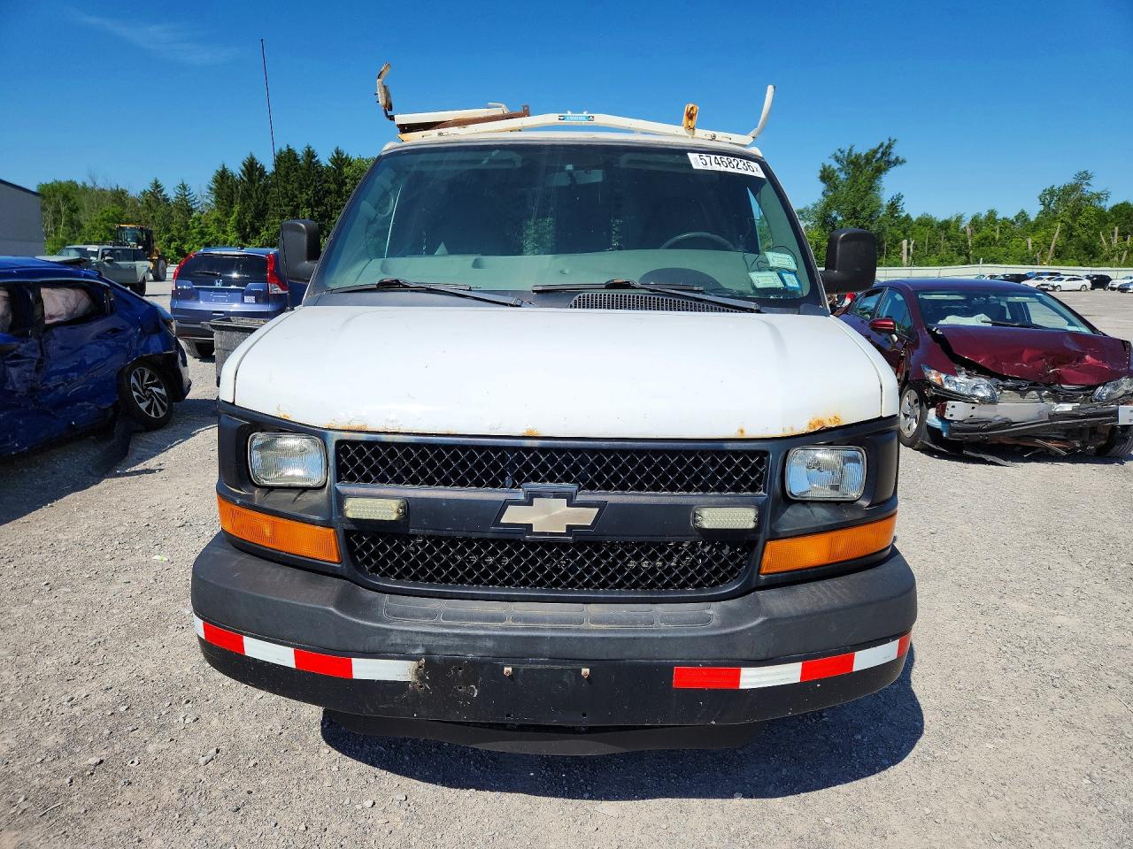 2010 Chevrolet Express G2500 White vin: 1GCZGFBA0A1175310