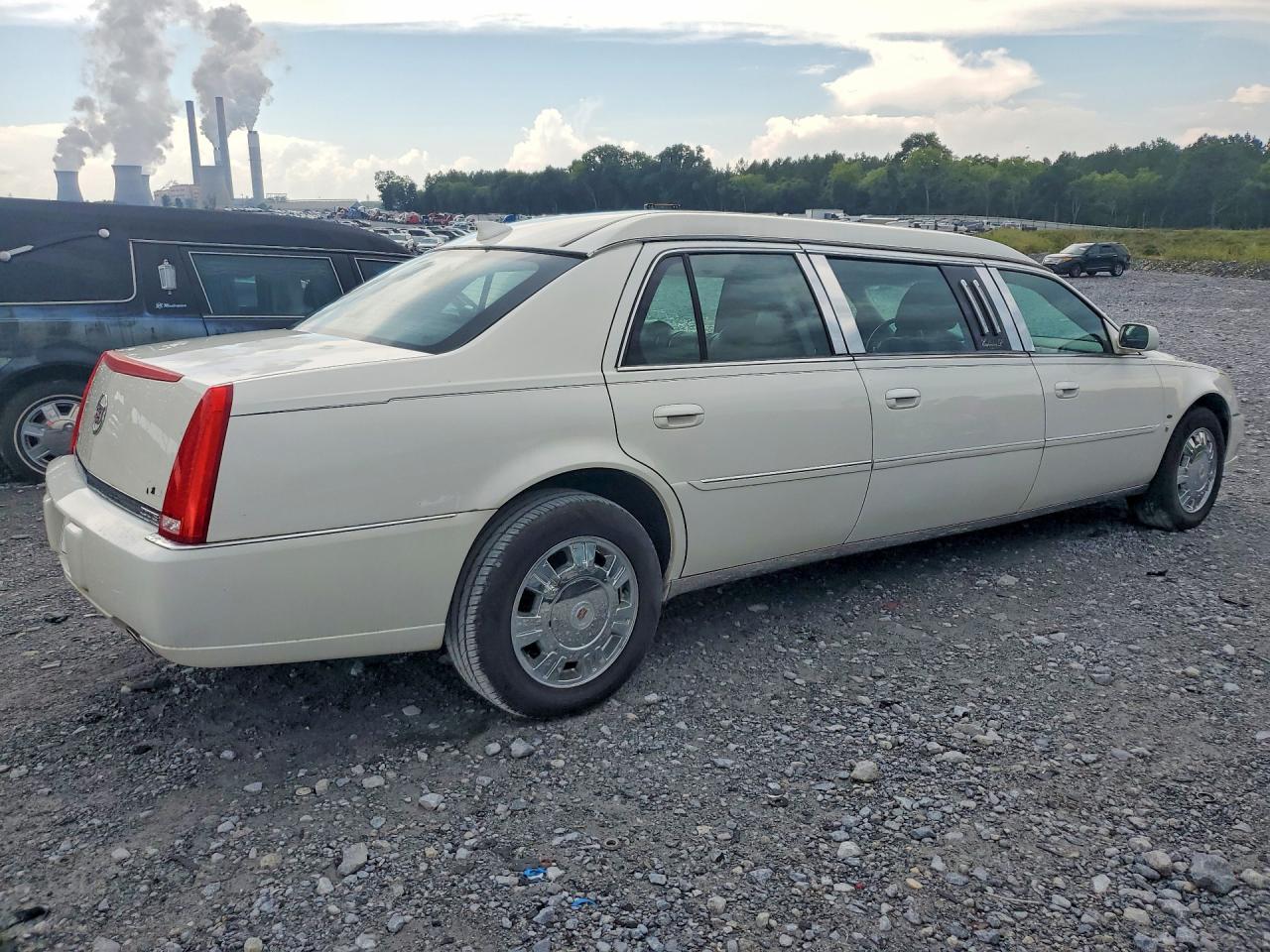 2009 Cadillac Professional Chassis Белый vin: 1GEEK90Y49U550065