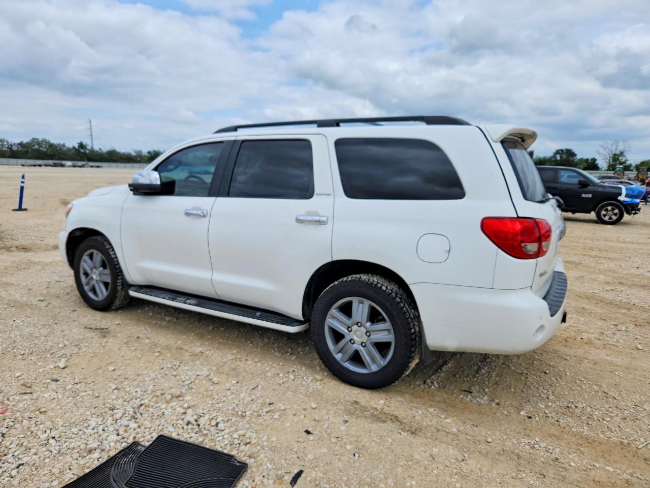 2008 Toyota Sequoia Limited Белый vin: 5TDZY68A18S012974